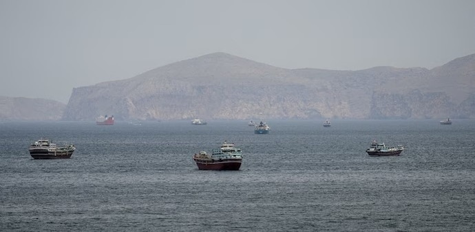 Shipowners and traders are waiting for confirmation on Hormuz reopening Shipowners and traders are waiting for confirmation on Hormuz reopening