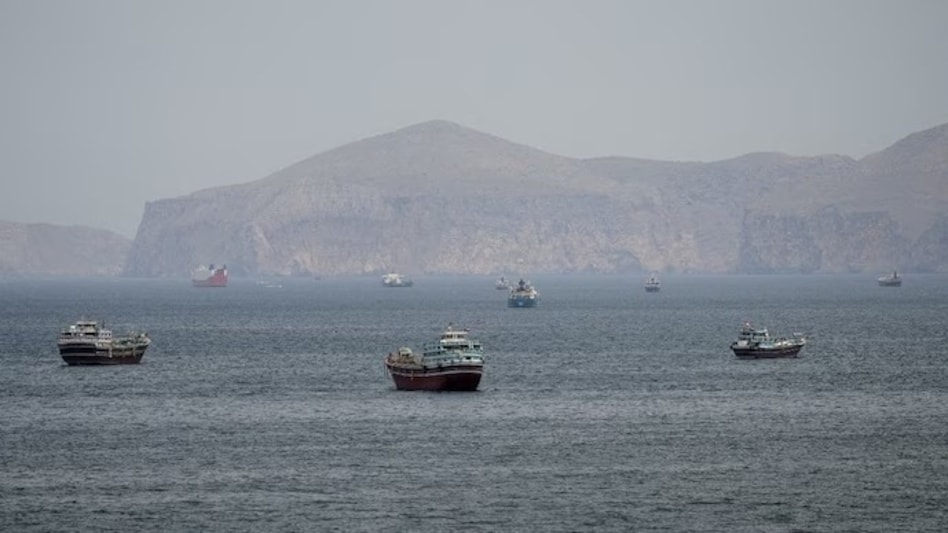 The unlocking of the strait, heavily congested with global cargo and oil supplies, serves as the first major logistical outcome of the peace deal aimed at permanently stabilizing international energy routes. (File photo) The unlocking of the strait, heavily congested with global cargo and oil supplies, serves as the first major logistical outcome of the peace deal aimed at permanently stabilizing international energy routes. (File photo)