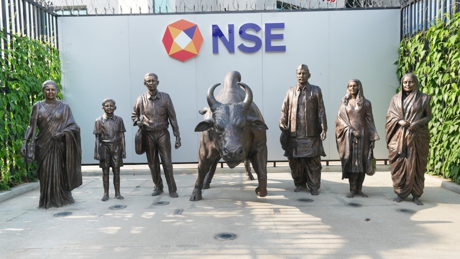 State Bank of India (SBI) and Bank of Baroda (BOB), two of NSE IPO's selling shareholders, edged higher. State Bank of India (SBI) and Bank of Baroda (BOB), two of NSE IPO's selling shareholders, edged higher.