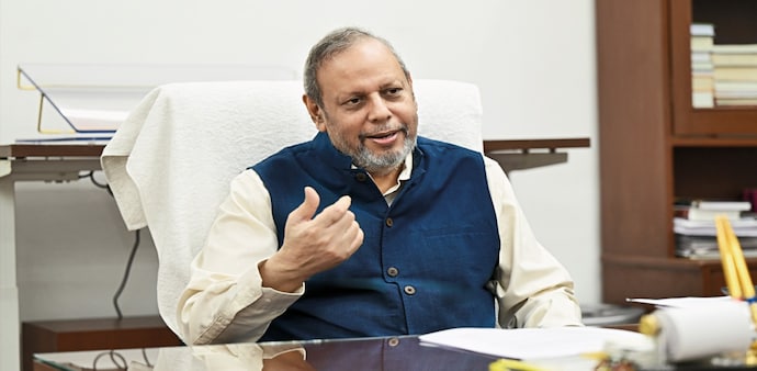 Macro fundamentals remain strong amidst global uncertainty: EAC-PM Chairman S. Mahendra Dev Macro fundamentals remain strong amidst global uncertainty: EAC-PM Chairman S. Mahendra Dev