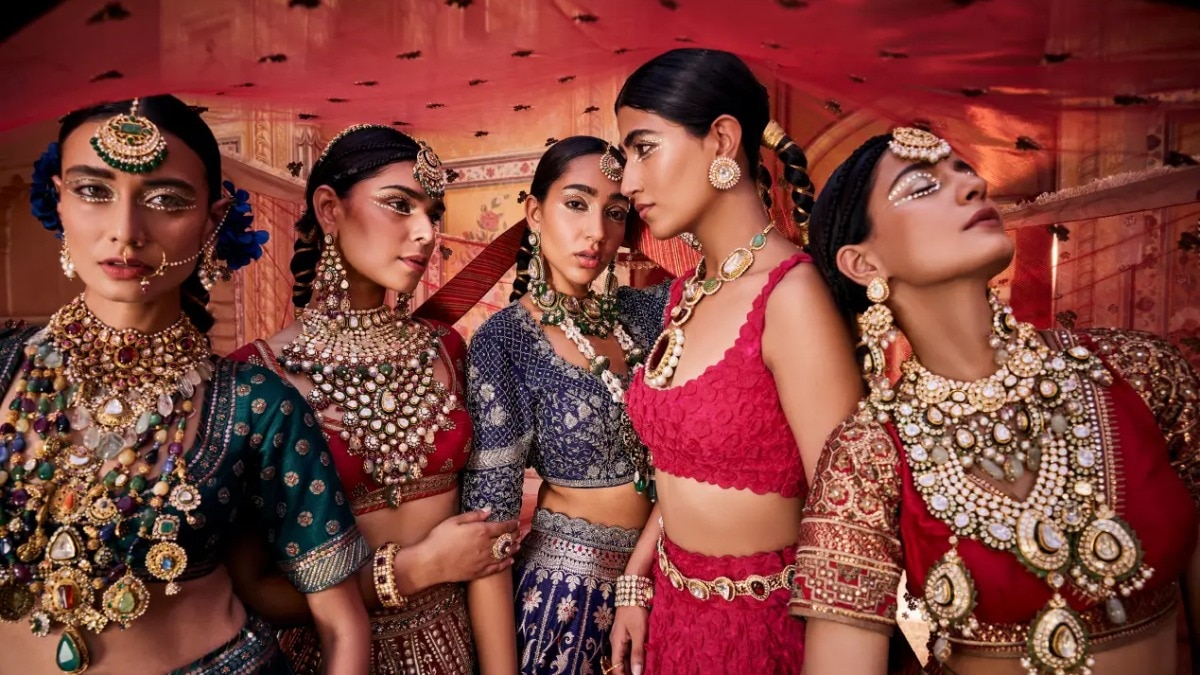 Advit Jewels is a Jaipur-based jewellery company, specializing in handcrafted fine jewellery, with expertise in Kundan, Polki, Diamond and Studded pieces under the brand name 'Rambhajo'. 