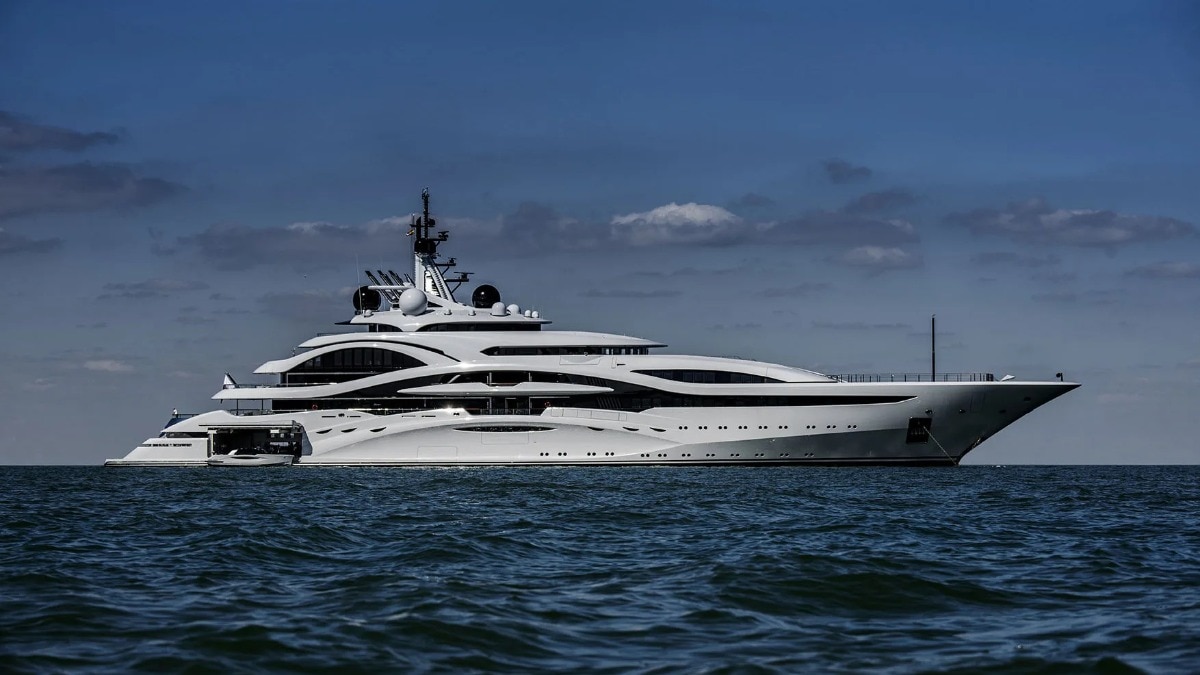 Al Lusail, the 404-foot flagship yacht of Qatar’s Emir, Sheikh Tamim bin Hamad Al Thani