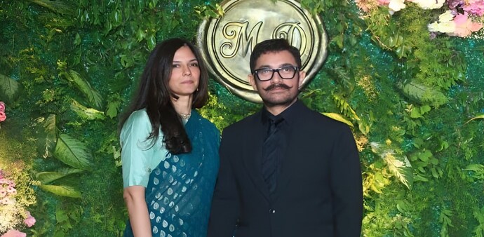 Aamir Khan-Gauri Spratt to skip grand reception after Sunday wedding: Source Aamir Khan-Gauri Spratt to skip grand reception after Sunday wedding: Source