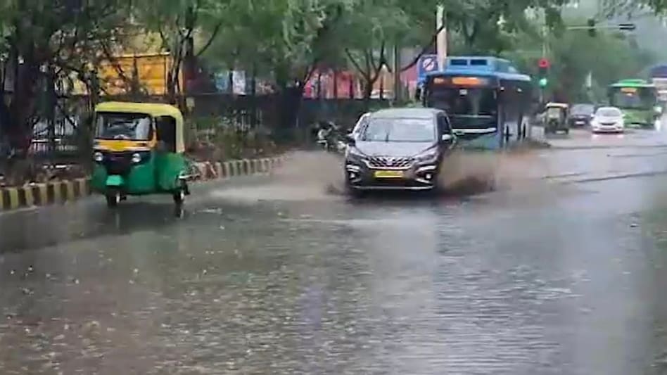The weather department has forecast generally cloudy skies with moderate rain during the day, with the maximum temperature likely to settle around 36 degrees Celsius. The weather department has forecast generally cloudy skies with moderate rain during the day, with the maximum temperature likely to settle around 36 degrees Celsius.