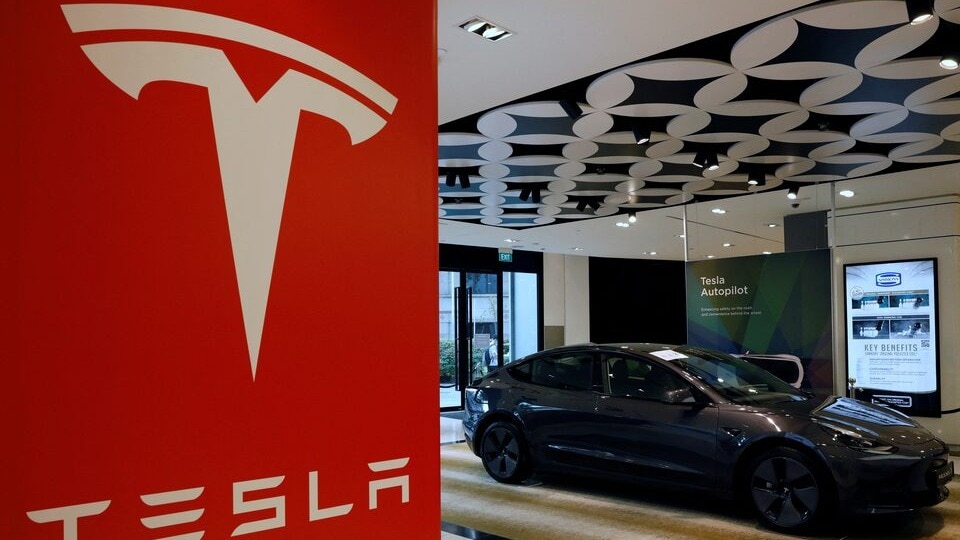 Tesla caps ChatGPT, Claude use after AI bills surge; employees get a $200 weekly limit