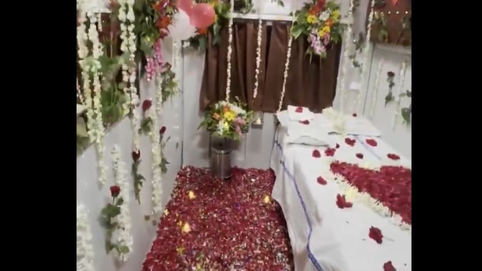 Booked a First AC train cabin? This viral honeymoon surprise has now landed Railway staff in trouble Booked a First AC train cabin? This viral honeymoon surprise has now landed Railway staff in trouble
