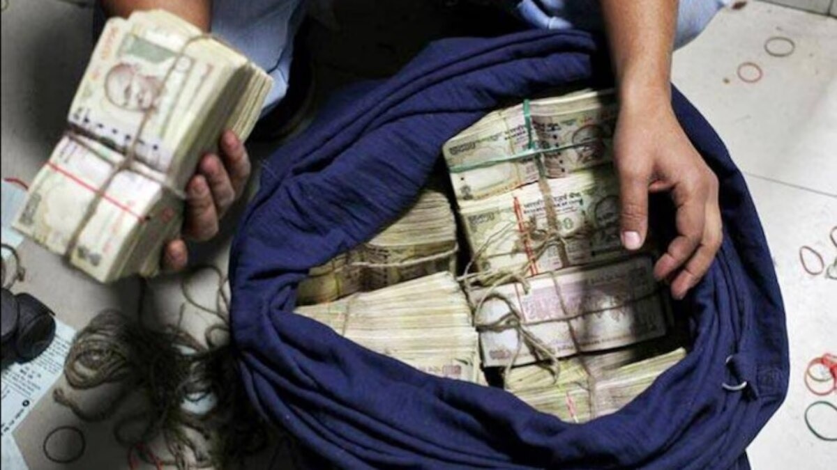 How a cigarette purchase led to an MBA graduate's arrest in an alleged fake ₹500 note case