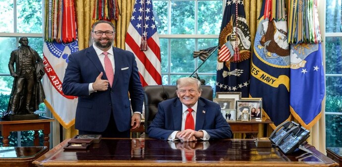 India Pays Trump's Former Campaign Adviser $150,000 A Month To Lobby In US India Pays Trump's Former Campaign Adviser $150,000 A Month To Lobby In US