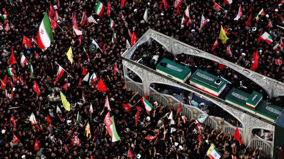 'Trump, we will kill you': Anti-US slogans fill Mashhad as Khamenei's burial ends week of mourning 'Trump, we will kill you': Anti-US slogans fill Mashhad as Khamenei's burial ends week of mourning