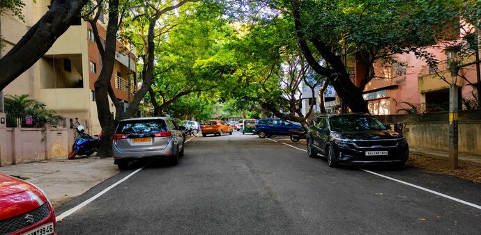 According to Aanand, the atmosphere changes just a short walk away from the bustling main road. According to Aanand, the atmosphere changes just a short walk away from the bustling main road.
