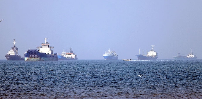 Hormuz attack kills Indian seafarer aboard UAE tanker as Gulf conflict claims more civilian lives Hormuz attack kills Indian seafarer aboard UAE tanker as Gulf conflict claims more civilian lives
