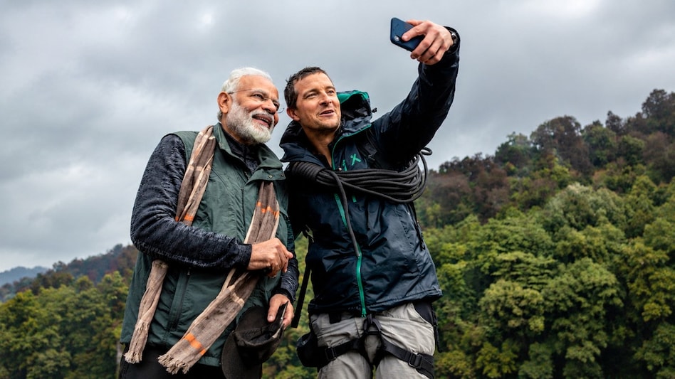 The episode featured Modi travelling through the national park with Grylls, navigating forest trails and crossing a river on a makeshift raft. The episode featured Modi travelling through the national park with Grylls, navigating forest trails and crossing a river on a makeshift raft.