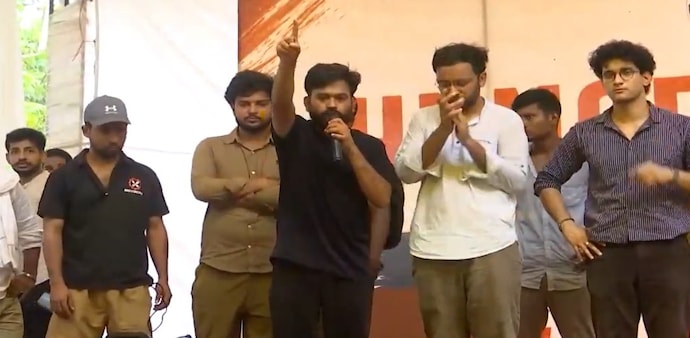 Abhijeet Dipke announces indefinite hunger strike after Wangchuk's removal Abhijeet Dipke announces indefinite hunger strike after Wangchuk's removal