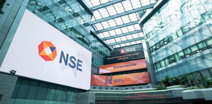 The index contains 326 stocks. The rebalancing of the index is done semi-annually in March and September. The index contains 326 stocks. The rebalancing of the index is done semi-annually in March and September.