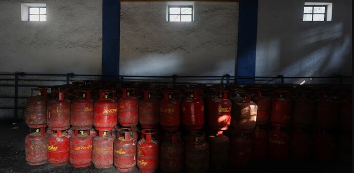 LPG, CNG, PNG prices on July 22: Check latest rates across major cities LPG, CNG, PNG prices on July 22: Check latest rates across major cities