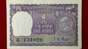 Rare one-rupee Gandhi notes signed by former Reserve Bank of India Governor I.G. Patel 