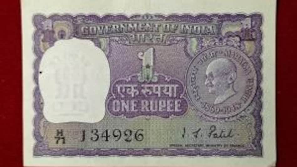 Rare one-rupee Gandhi notes signed by former Reserve Bank of India Governor I.G. Patel Rare one-rupee Gandhi notes signed by former Reserve Bank of India Governor I.G. Patel