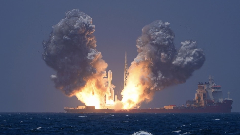 The Gravity-1 launch vehicle takes off from the Oriental Aerospace Port launch vessel. (Photo: Courtesy of the Haiyang Aerospace Industry Development Center) The Gravity-1 launch vehicle takes off from the Oriental Aerospace Port launch vessel. (Photo: Courtesy of the Haiyang Aerospace Industry Development Center)