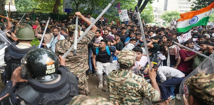 The unexpected shutdown comes amid a escalating crisis centered around Jantar Mantar, the CJP's protest site, located a short distance away. The unexpected shutdown comes amid a escalating crisis centered around Jantar Mantar, the CJP's protest site, located a short distance away.