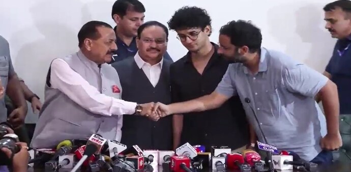 CJP Chief Spokesperson Saurav Das said the government had agreed to withdraw the cases and assured the group that details of all FIRs would be shared. CJP Chief Spokesperson Saurav Das said the government had agreed to withdraw the cases and assured the group that details of all FIRs would be shared.