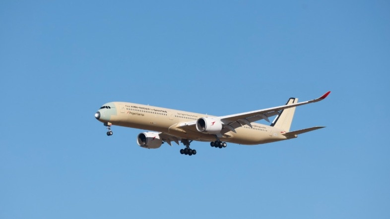 The first aircraft is expected to be handed over to the airline in April 2027.