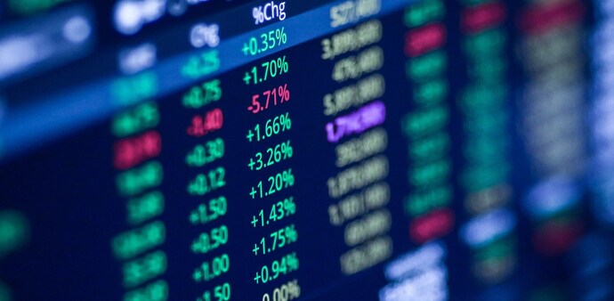 Ambit Capital reduced its target to Rs 480 from Rs 485 while maintaining its 'Sell' on the stock. JPMorgan maintained its 'underweight' and a target of Rs 550. Ambit Capital reduced its target to Rs 480 from Rs 485 while maintaining its 'Sell' on the stock. JPMorgan maintained its 'underweight' and a target of Rs 550.
