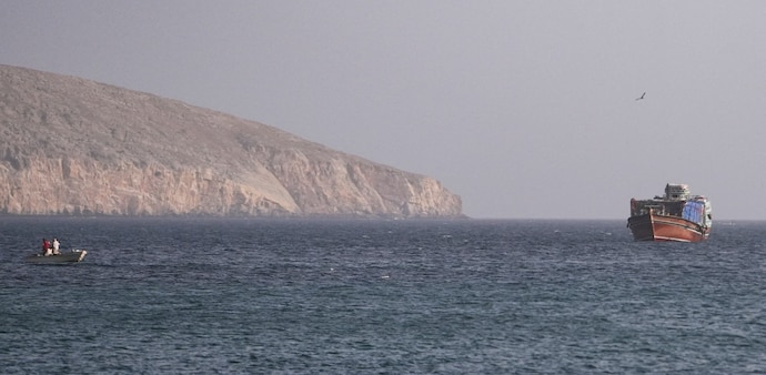 According to Kpler, only 18 commodity vessels passed through the Bab el-Mandeb Strait on Sunday, down from 27 on Saturday and 28 on Friday, indicating growing caution among shipping operators. According to Kpler, only 18 commodity vessels passed through the Bab el-Mandeb Strait on Sunday, down from 27 on Saturday and 28 on Friday, indicating growing caution among shipping operators.