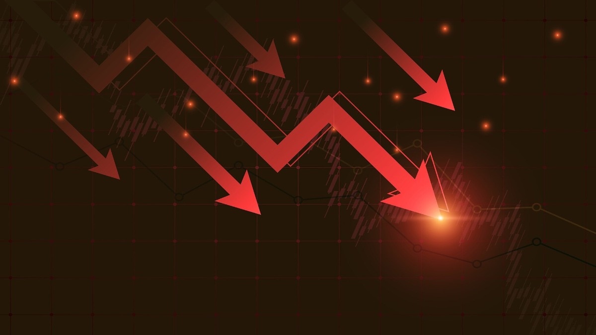 LIC shares dropped 7.92 per cent to a low of Rs 390.70 on the BSE, taking its year-to-date decline to 11.44 per cent.