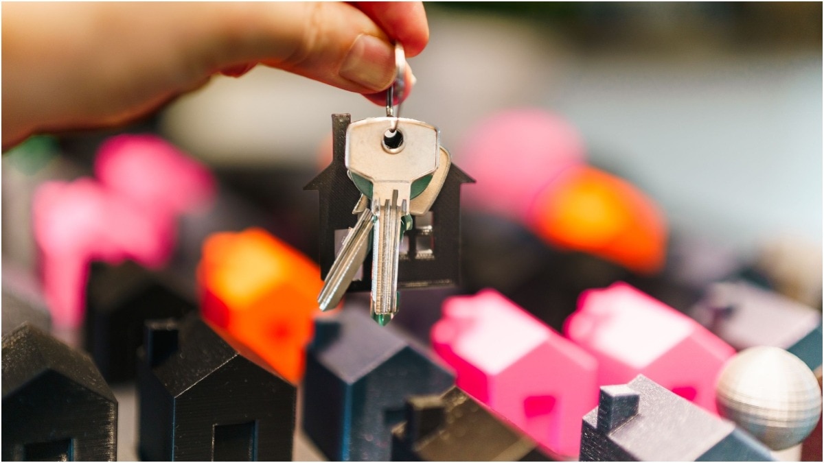 An NRI highlighted Bengaluru's expensive housing market.