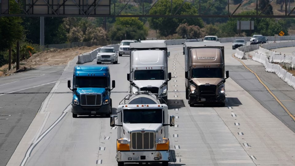 Trump administration cancels immigrant licences of over 28,000 truck drivers; Indians likely to be impacted