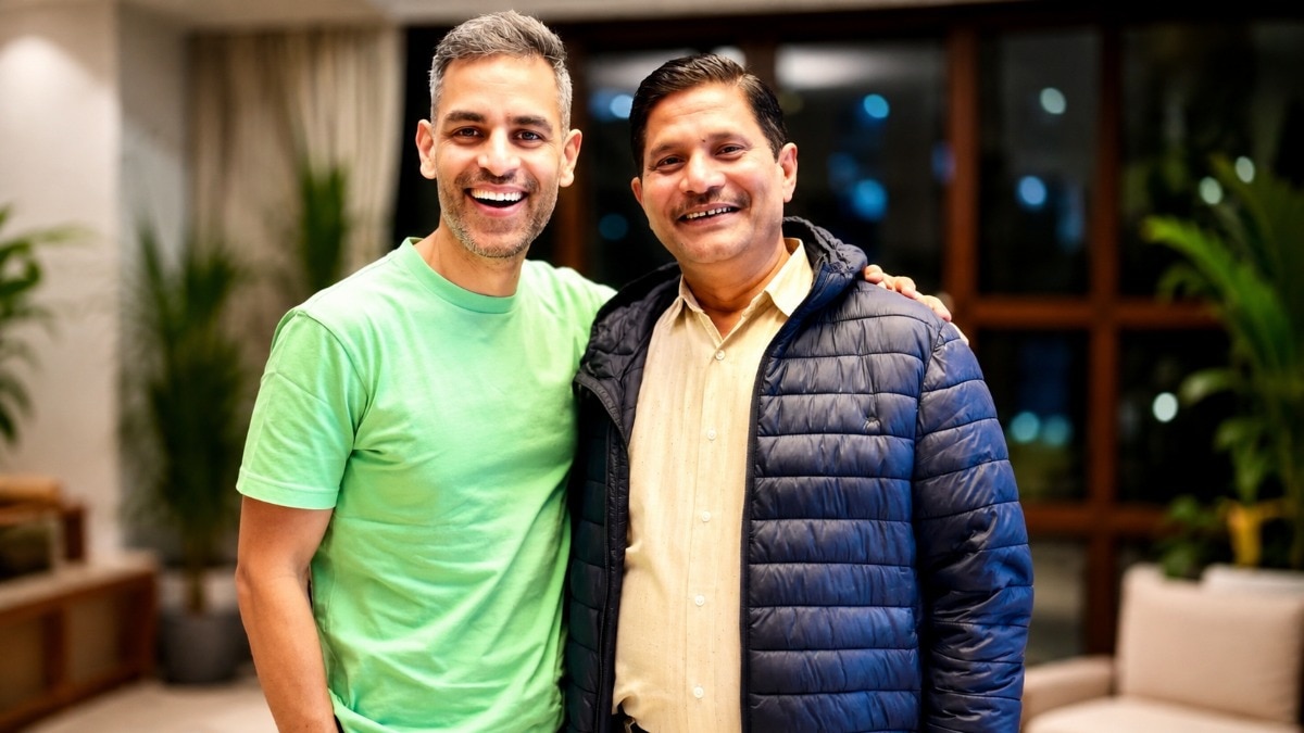 Ankur Warikoo and his driver Dayanand