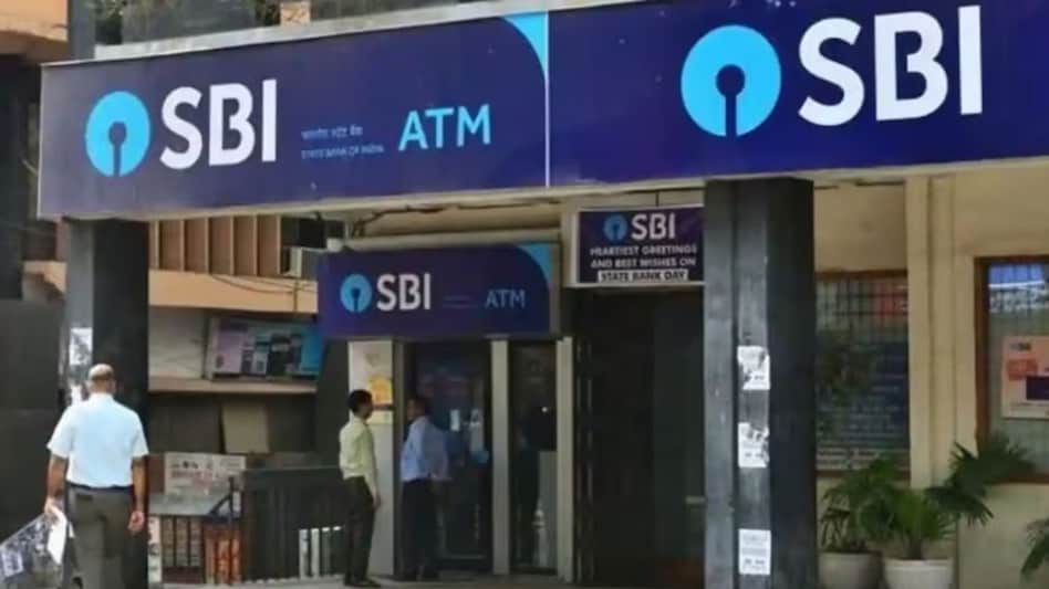 SBI emerged as the largest mobiliser of FCNR(B) deposits among all banks. SBI emerged as the largest mobiliser of FCNR(B) deposits among all banks.