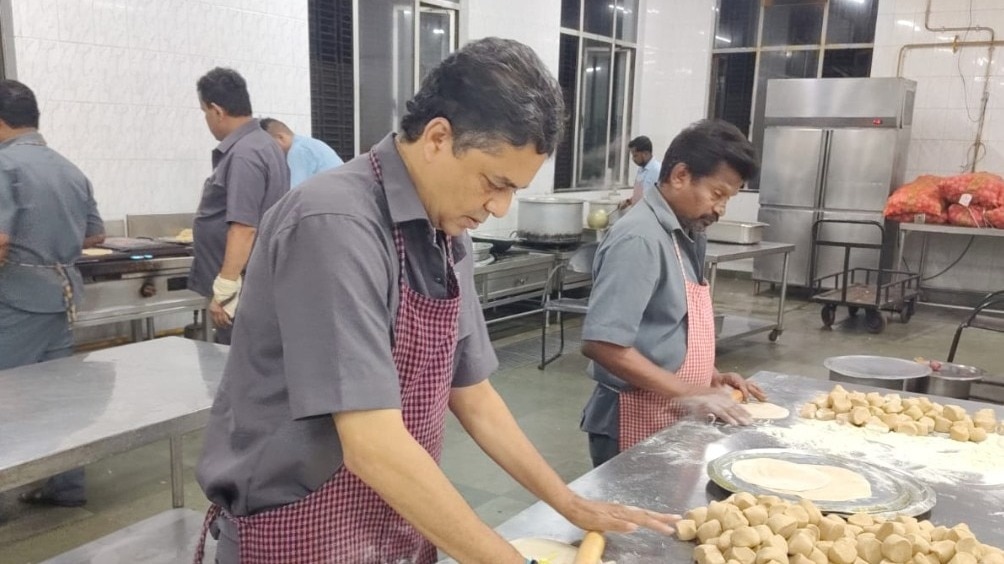 The FDA said it acted after receiving a complaint about the two hostel messes at IIT-B.