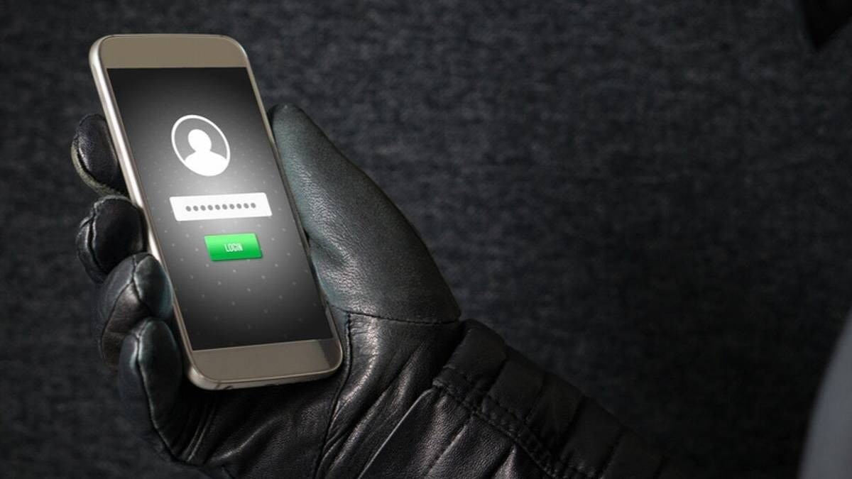 Delhi’s stolen phone racket: How snatched mobiles become high-margin assets in grey markets