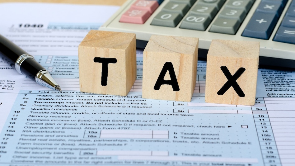The government issued tax refunds worth ₹1,43,451.40 crore during the period, compared with ₹1,38,213.80 crore a year earlier. The government issued tax refunds worth ₹1,43,451.40 crore during the period, compared with ₹1,38,213.80 crore a year earlier.