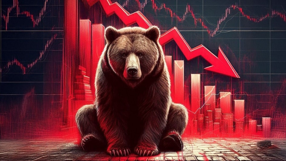 Wall Street indices finished lower on Monday as investors waited for quarterly reports from large retailers to provide insights into US consumer spending, while oil prices rose. Wall Street indices finished lower on Monday as investors waited for quarterly reports from large retailers to provide insights into US consumer spending, while oil prices rose.