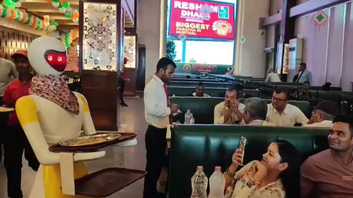 Murthal dhaba gets a robot waiter to serve food