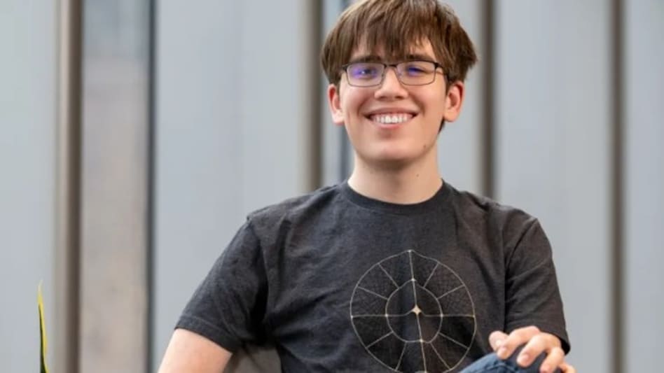 Hill tackled the problem by creating a computer program capable of systematically examining the possible geometric arrangements. Hill tackled the problem by creating a computer program capable of systematically examining the possible geometric arrangements.