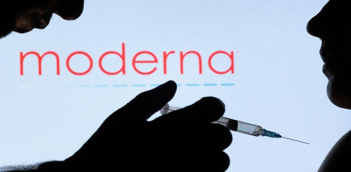 Moderna and Merck's mRNA cancer vaccine cuts melanoma recurrence risk in first positive Phase 3 trial Moderna and Merck's mRNA cancer vaccine cuts melanoma recurrence risk in first positive Phase 3 trial
