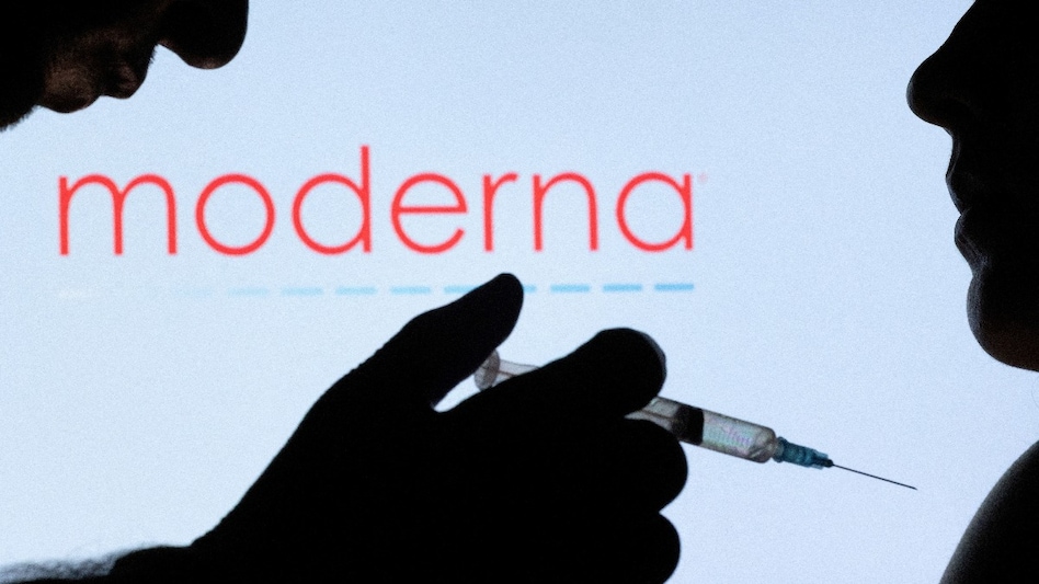 Moderna and Merck's mRNA cancer vaccine cuts melanoma recurrence risk in first positive Phase 3 trial Moderna and Merck's mRNA cancer vaccine cuts melanoma recurrence risk in first positive Phase 3 trial
