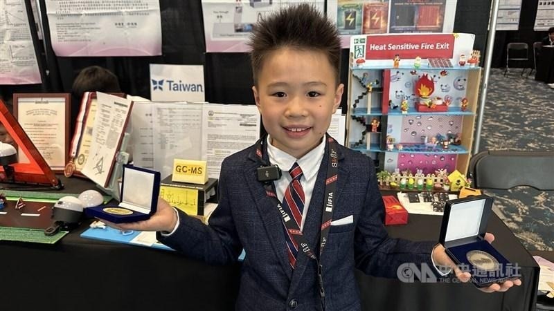 Taiwanese 10 years old inventor Hsu Ting-wei.