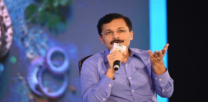 Business Today India at 100 में तुकाराम मुढ़े Business Today India at 100 में तुकाराम मुढ़े
