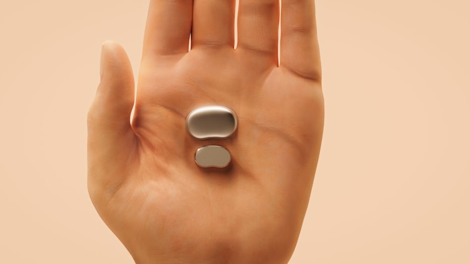 Revolutionary Wearable: Deepinder Goyal Unveils Sleeker Temple Device