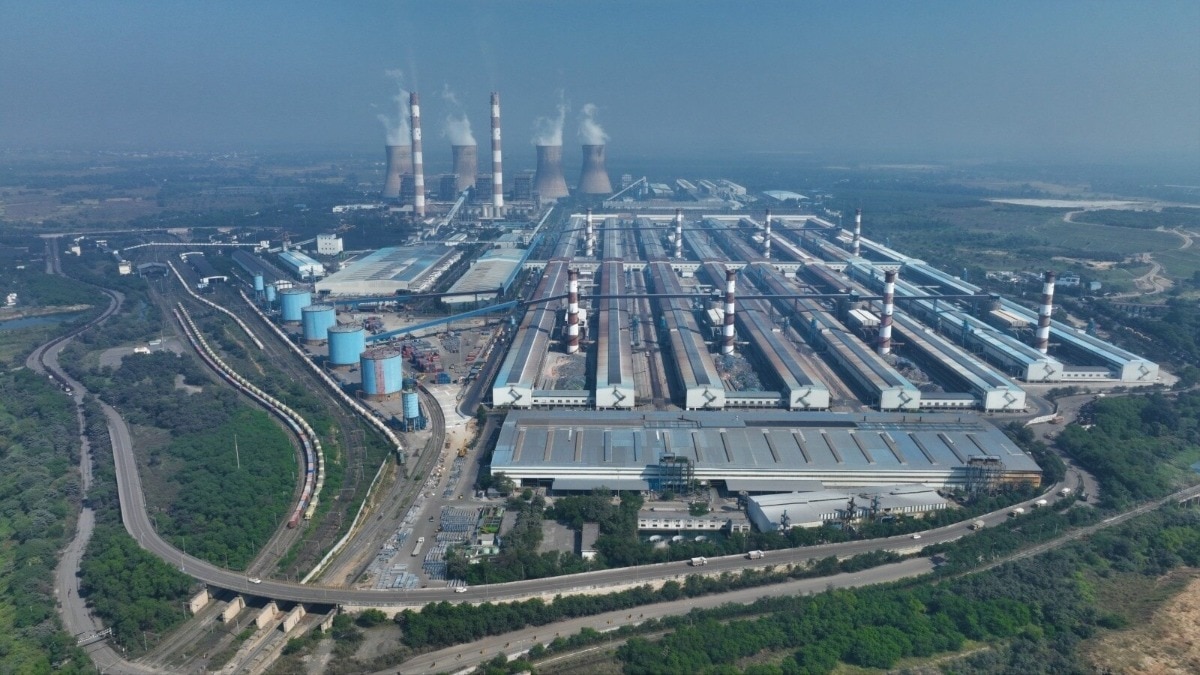 VAML shares: MOFSL noted that global aluminum market is structurally tightening due to China's production cap, supply disruptions in Europe and Russia, and years of underinvestment outside China. 