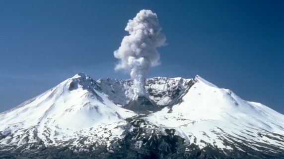 In late July and early August 2014, a field team of about 70 people carried out 23 controlled explosions at different distances from Mount St. Helens.