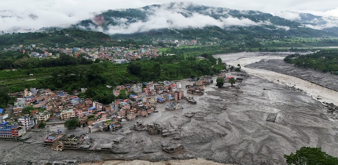 Nepal typically exports excess hydroelectricity to India during the wet summer months and imports power during the winter, when freezing rivers curb domestic output. Nepal typically exports excess hydroelectricity to India during the wet summer months and imports power during the winter, when freezing rivers curb domestic output.