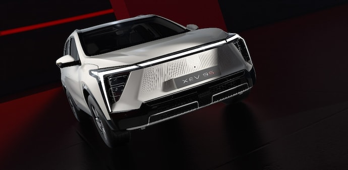 As part of this BaaS programme, the XEV 9S SUV now starts at ₹12.65 lakh with battery rental cost of ₹3.75 per kilometre. As part of this BaaS programme, the XEV 9S SUV now starts at ₹12.65 lakh with battery rental cost of ₹3.75 per kilometre.