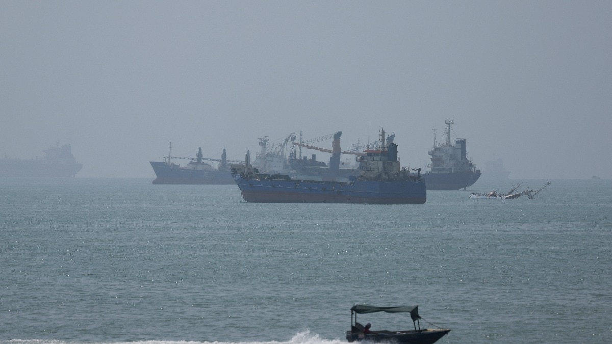 US forces targeted two rocket positions on Larak Island after spotting Islamic Revolutionary Guard Corps (IRGC) units setting up to deploy sea-mine-laden rockets into the narrow shipping passage.