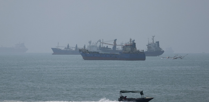 US forces targeted two rocket positions on Larak Island after spotting Islamic Revolutionary Guard Corps (IRGC) units setting up to deploy sea-mine-laden rockets into the narrow shipping passage. US forces targeted two rocket positions on Larak Island after spotting Islamic Revolutionary Guard Corps (IRGC) units setting up to deploy sea-mine-laden rockets into the narrow shipping passage.