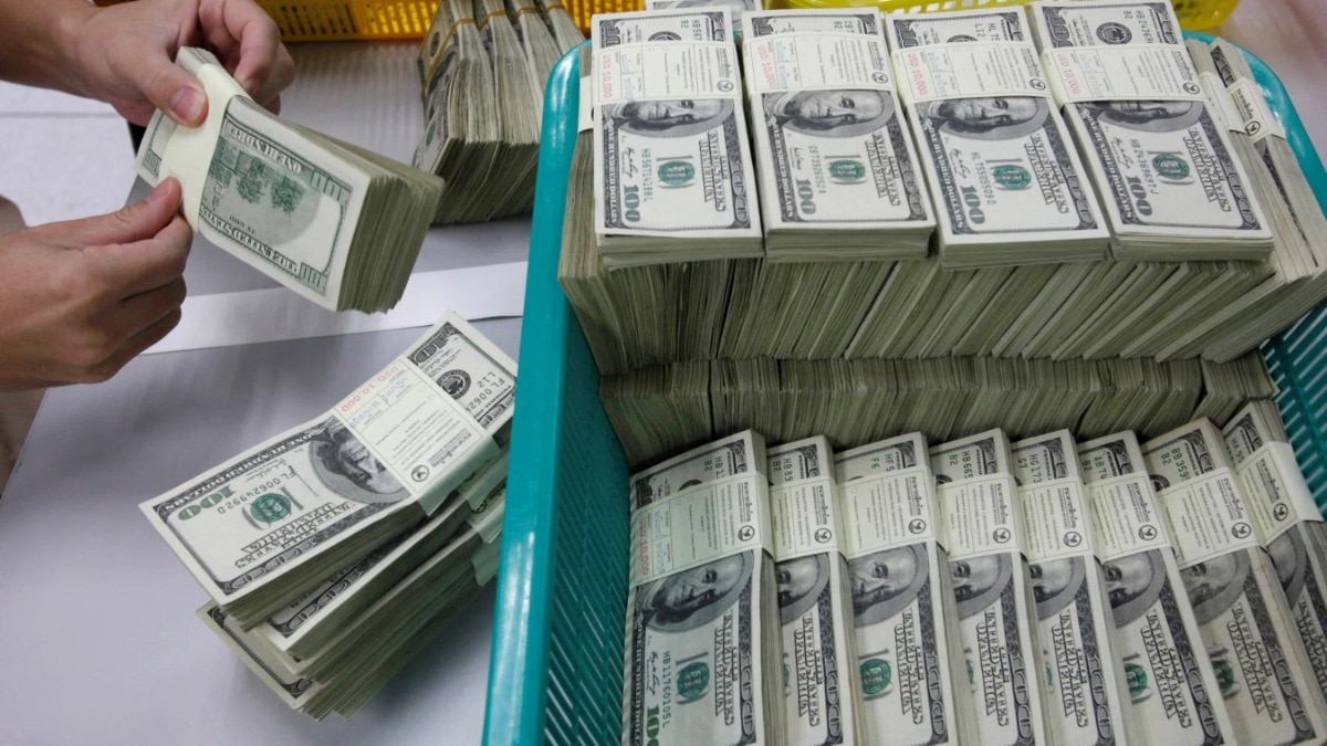 FCNR(B) deposits bring in $127 billion under RBI's special forex swap facility